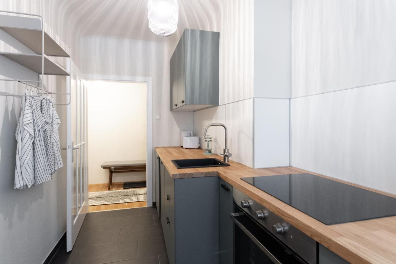 Chic 1-Bed Apt By Canal Walk To Historic Centre Wenen Buitenkant foto