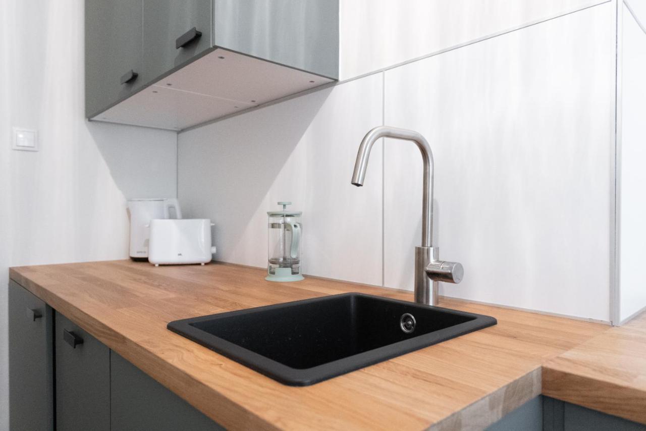 Chic 1-Bed Apt By Canal Walk To Historic Centre Wenen Buitenkant foto